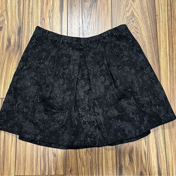 DKNY Pleated Brocade Mini Skirt with Pockets 🖤✨ - Picture 1 of 9